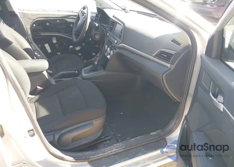 2019 Hyundai Elantra Sel z USA, uszkodzony, nr VIN 5NPD84LF8KH454682